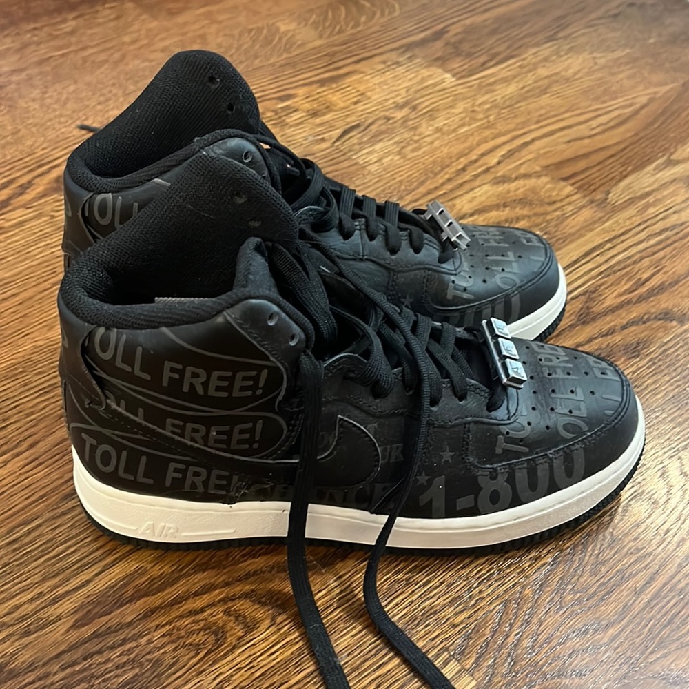rate black high top Nikes